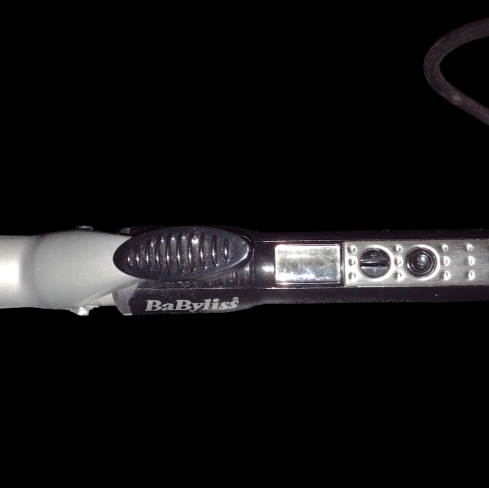BABYLISS European plug curling iron like NEW!